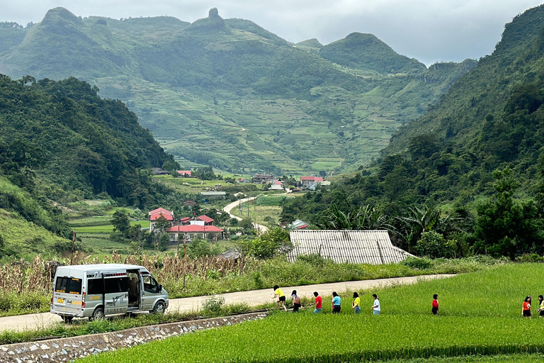 Cao Bang: 2-Day Family Experience With Local Guide 2-Day Family Experience By Car