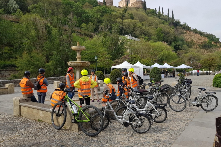 Tour por Granada en bicicleta eléctrica con 2 opcionesTour en bici eléctrica XXL