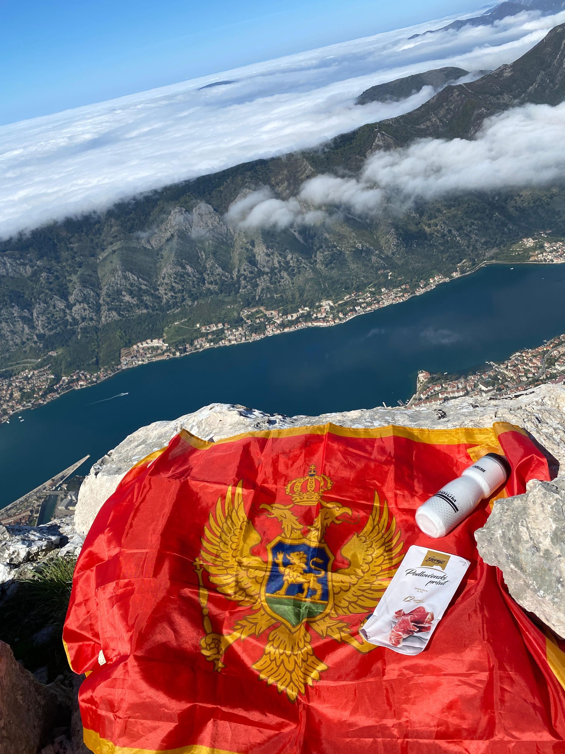 Montenegro: Wanderung auf den Gipfel Pestingrad in Njeguši