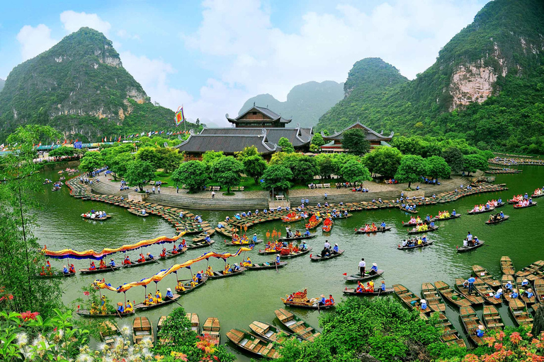 Hanoi till Ninh Binh med lyxig biltransport