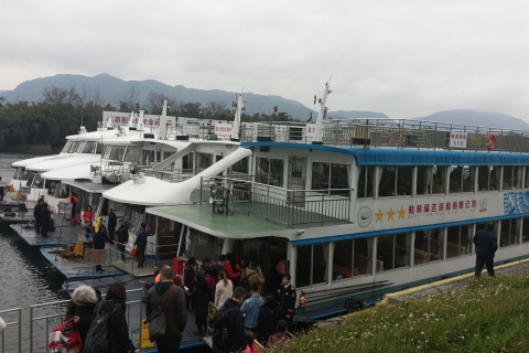 Entspannende Tagesfahrt über den Fluss Li JiangLi Jiang Bootsfahrt: 4-Sterne Boot mit VIP-Bereich
