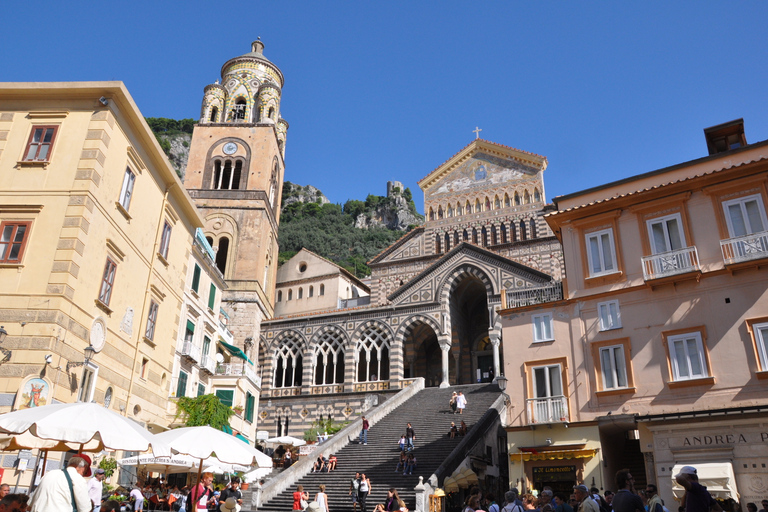 Naples : Tour en petit groupe de Positano et d'Amalfi en bateauVisite en anglais et en italien