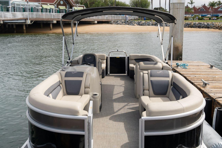 San Diego: Pontoon Boat Rental on San Diego Bay 3h