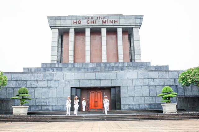 Visit Hanoi Guided Half-Day City Highlights Tour with Transfers in Hanói, Vietnã