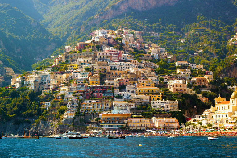 Tour per piccoli gruppi di Sorrento e della Costiera Amalfitana in barcaTour in spagnolo