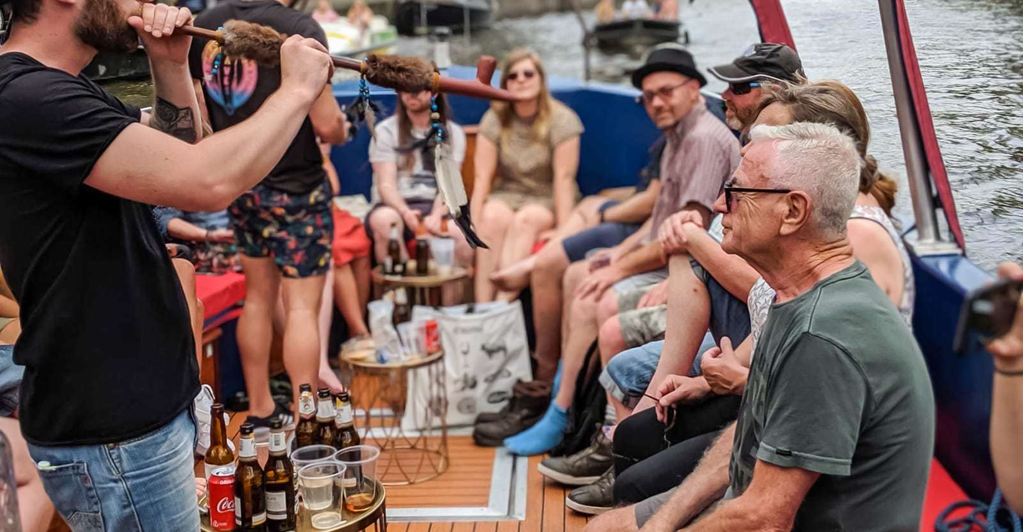 Amsterdam, Smoke and Lounge City Boat Cruise - Hizvo