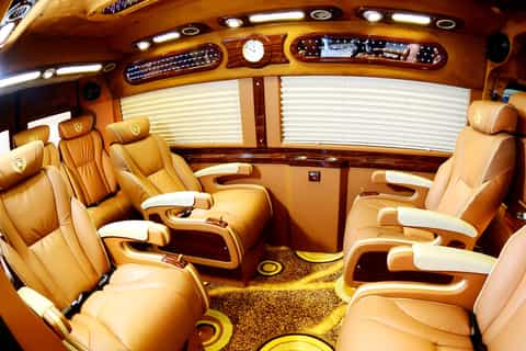 Hanoi to Sapa: Luxury Car Transfer