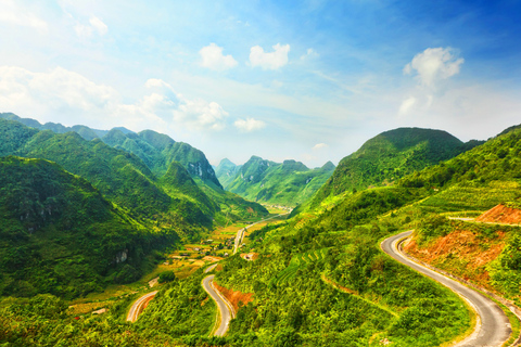 Hanoi to Sapa by Private car transfer Hanoi: Transfer to Sapa Private car