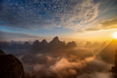 Yangshuo Xianggong Mountain Sunrise Частный полудневный тур