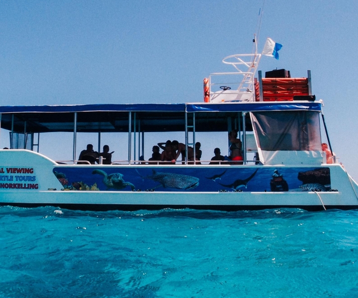 Coral Bay Glass-Bottom Boat Tour