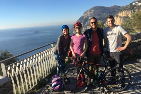 De Sorrente: visite guidée à vélo de la côte amalfitaineVisite guidée à vélo de la côte amalfitaine avec ramassage