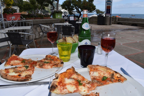 Tour per piccoli gruppi di Sorrento e della Costiera Amalfitana in barcaTour in spagnolo