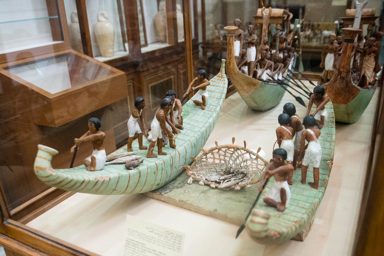 Le Caire : visite des grandes pyramides de Gizeh et du musée égyptienVisite sans billets d'entrée