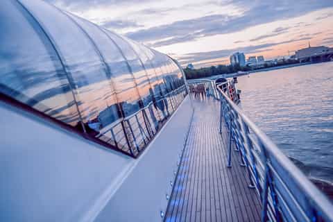 Moscow: 2.5-Hour Luxury River Cruise with Dining Option