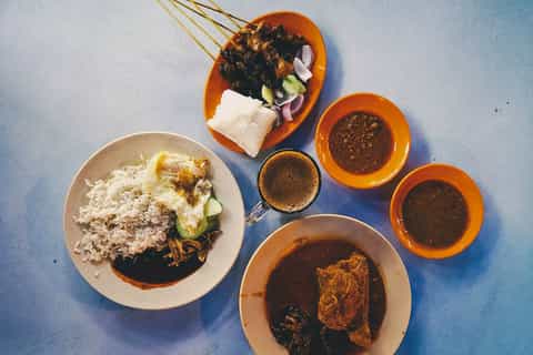 kuala lumpur chefdesigned smallgroup food tour