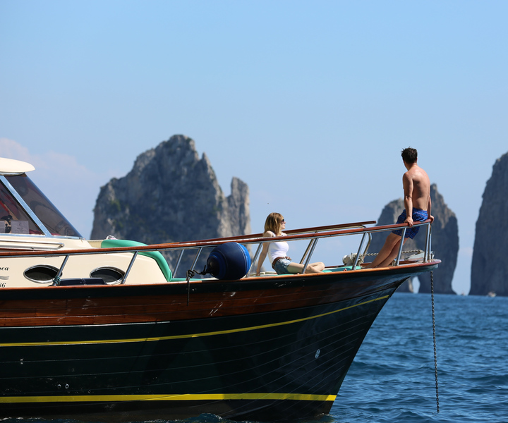 From Amalfi: Li Galli Islands and Capri Full-Day Boat Tour
