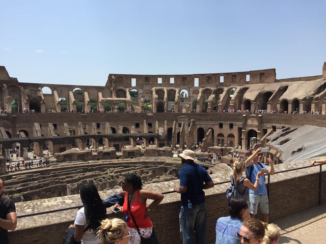 Rome: Colosseum Express Guided Tour with Arena Access Option