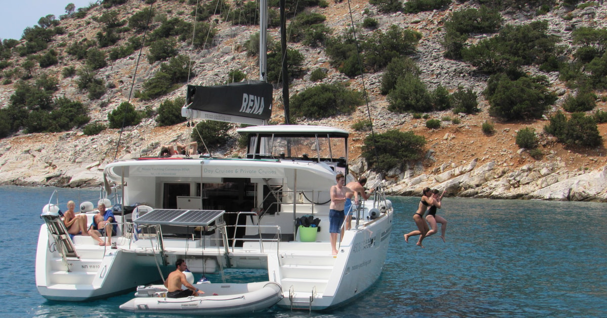 catamaran in naxos