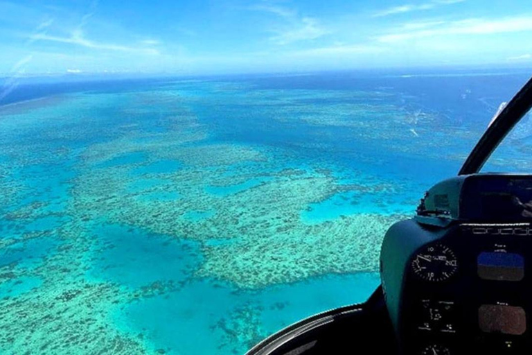 Cairns: Vuelo panorámico de 40 minutos Outer Reef Odyssey