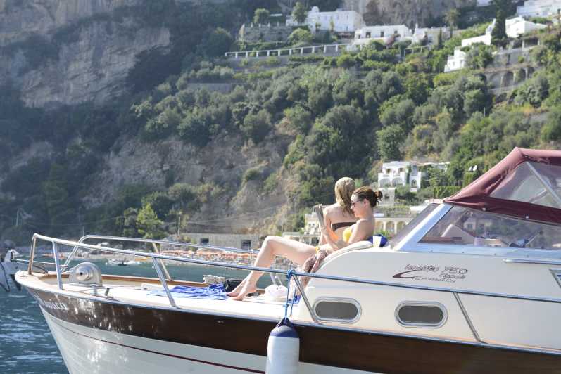Da Positano: escursione di una giornata intera in barca sulla costa sorrentina e a Capri
