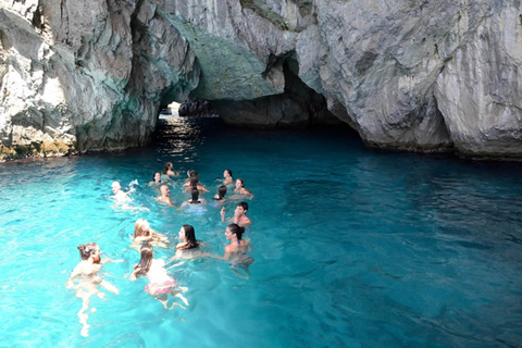 Da Positano: escursione di una giornata intera in barca sulla costa sorrentina e a CapriTour in inglese