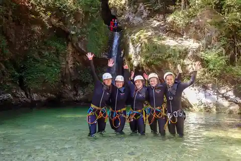 Bled: Excursión guiada de barranquismo con transporte