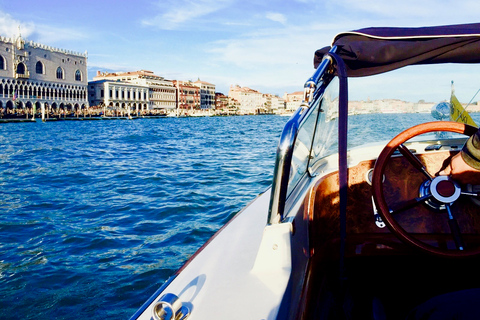 Expérience privée à Venise : visite à pied de la ville et en bateauVisite avec guide parlant italien