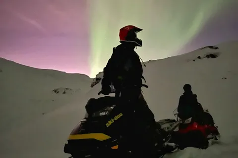 Från Tromsö: Kvällstur med snöskoter i arktisk vildmark
