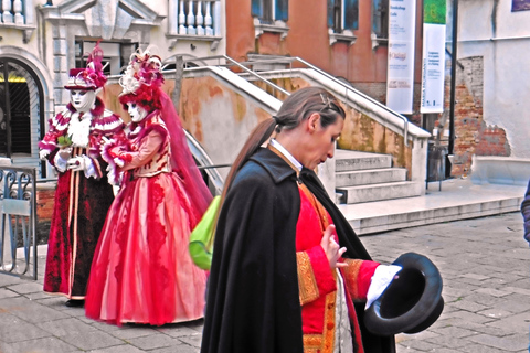 Venice: Theatrical Carnival Walking Tour Tour in English and Italian at 11:30 AM