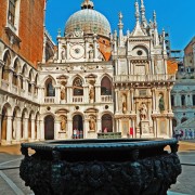 Venedig: Dogenpalast mit Seufzerbrücke