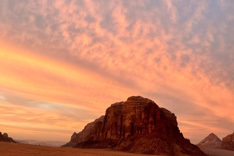 Wadi Rum: Private Luxury Cave Stay, Sunset Tour & Dinner