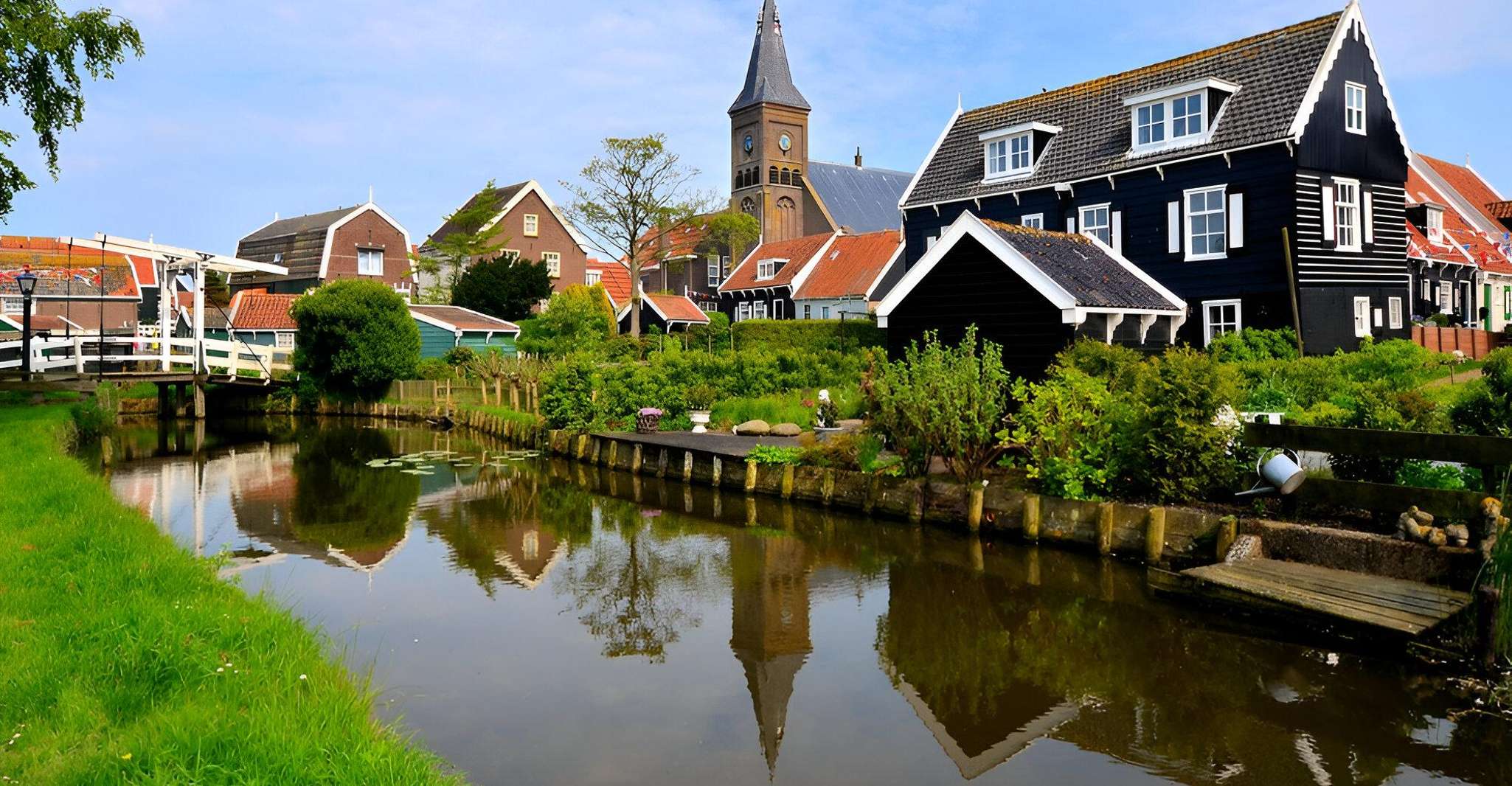 Amsterdam: Zaanse Schans, Edam, Volendam & Marken Bus Tour photo 11