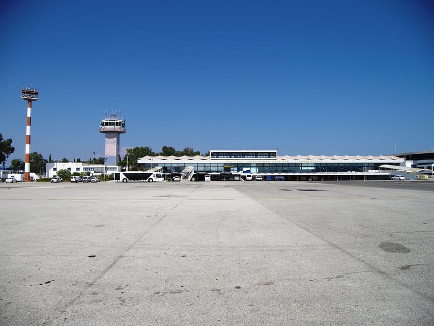 Trasferimento Privato Da O Per L Aeroporto Di Corf Getyourguide