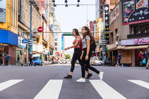 Taipei: Private Photoshoot at Iconic Landmarks Premium: 50 photos | 60 mins