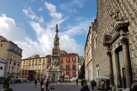 Naples: Walking Tour of Decumans and Spaccanapoli Tour in Italian