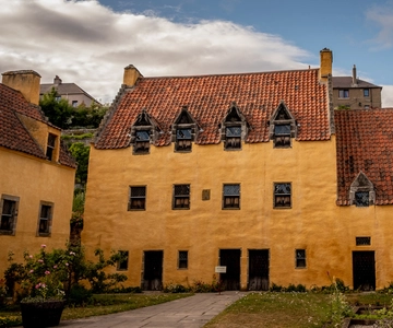 From Glasgow: Outlander Adventure Tour with Tickets