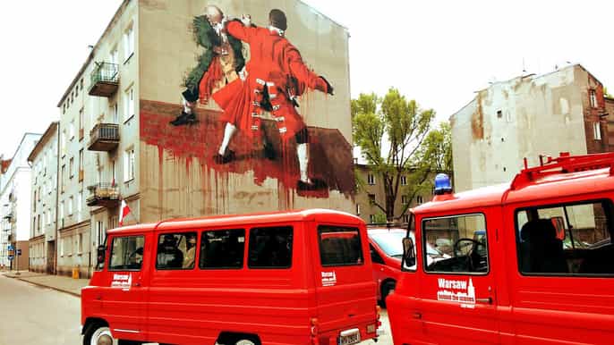warsaw behind the scenes city tour by retro minibus