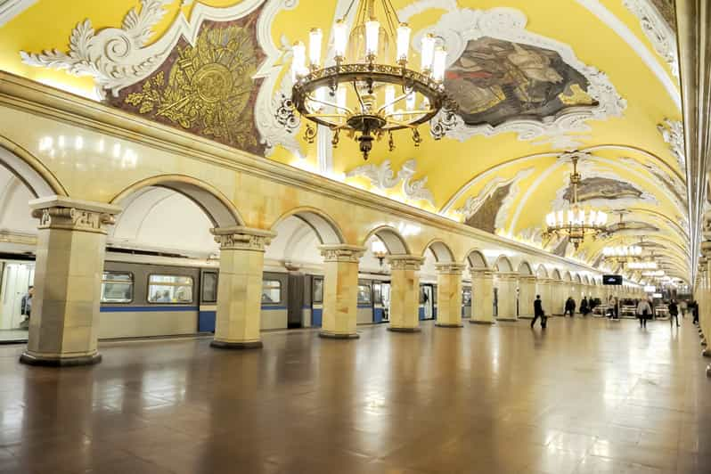 Moskau MetroStationen Private Tour mit Hotelabholung