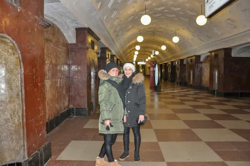 Moskau MetroStationen Private Tour mit Hotelabholung