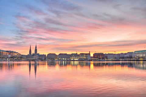 Hamburg: Guided Tour Through Old Town and City Center