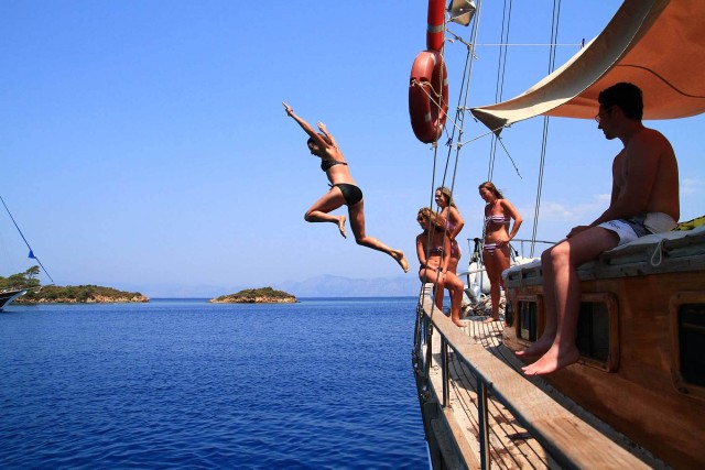 Visit Marmaris Full-Day Boat Trip with Unlimited Soft Drinks+Lunch in Marmaris