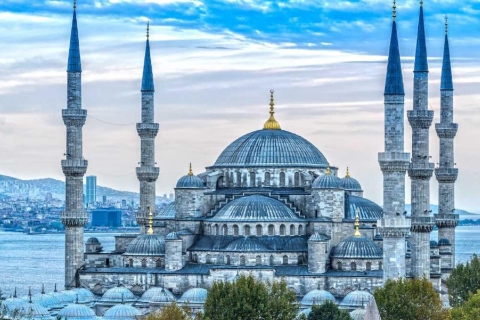 Istanbul: Old Town Tour and Bosphorus Lunch Cruise