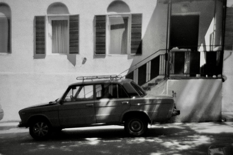 Tbilisi: Photo Walk Tour with Soviet Modernism