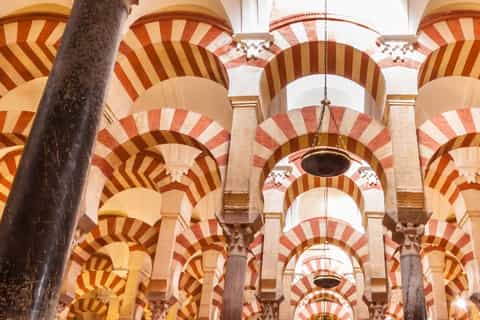 From Seville: Full-Day Tour of Córdoba and Carmona