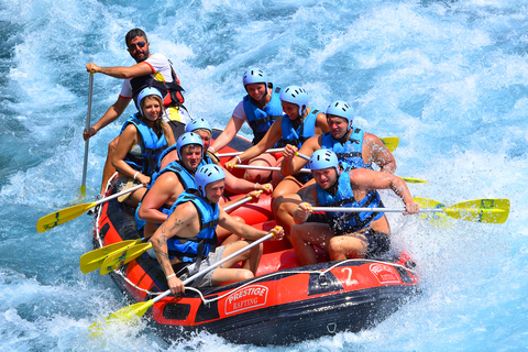 Desde Marmaris Aventura de rafting en el río DalamanDesde Marmaris Aventura en balsa por el río Dalaman