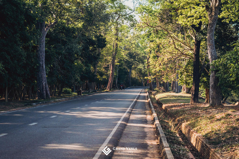 Angkor Bike tour & Gondola Sunset Boat w/ Drinks & Snack Angkor Bike tour & Gondola Sunset Boat w/ Drinks & Snack