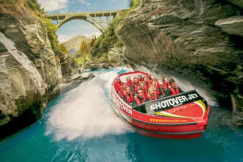 shotover river 1.5hour jet boat experience with transfers