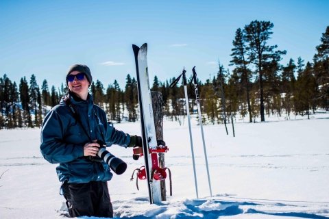 Rovaniemi: aventure de ski et de photographie dans l'arrière-pays