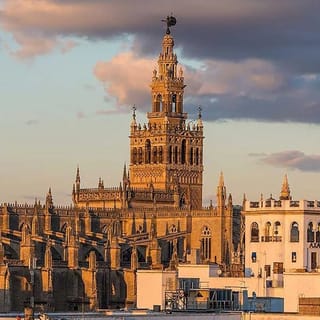 Севилья: частная 2-часовая пешеходная экскурсия