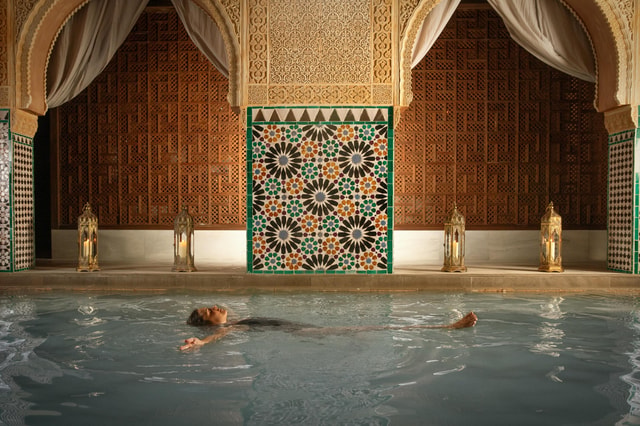 Malaga: Hammam Al Ándalus Entry Ticket (only bath)